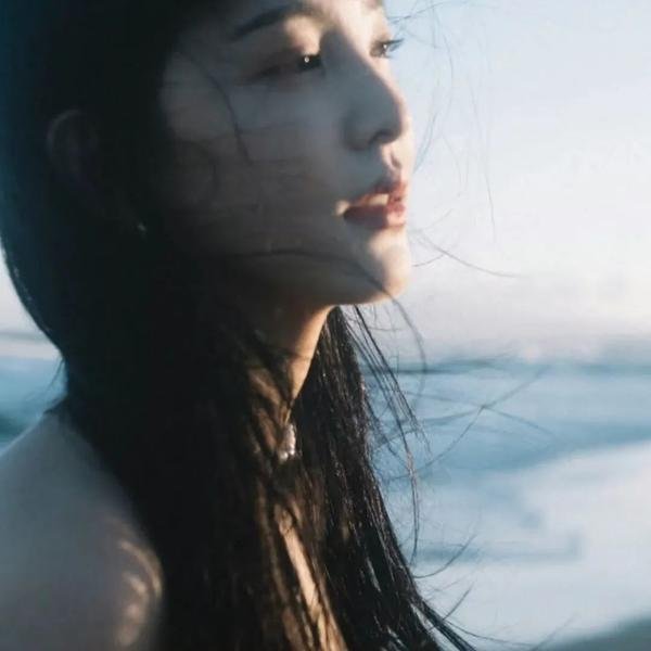 掀饭桌小疯批夺回气运后不忍了